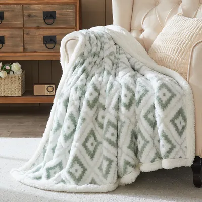 Obrázek produktu pro Měkká fleecová deka z flanelu – zelený vzor, rozměry 153x203 cm, vhodná do postele i na pohovku