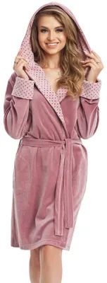 Produktbild von LEVERIE edler und hochwertiger Damen-Velours-Bademantel mit eleganten Spitzenver