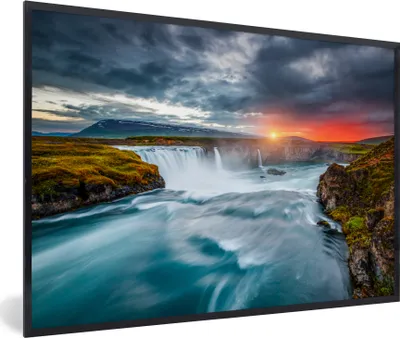Produktbild von MuchoWow® Gerahmtes Poster Wasserfall - Sonnenuntergang - Natur - Wasser 90x60 cm - Poster mit Schwarzem Bilderrahmen Wandposter Rahmen Foto Bilder - Fotorahmen - Foto-Plakat