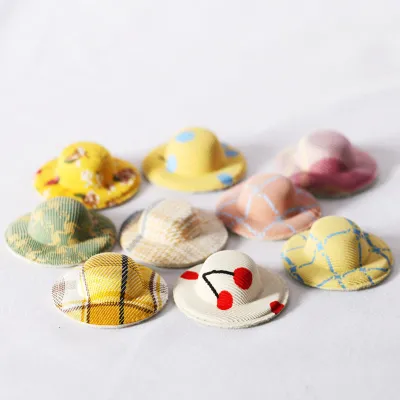 Produktbild von 2pcs Dollhouse Hut Cartoon Blumenmuster Szene Modell 1/12 Skala Miniaturgewebe Sonnenhut DIY Dekoration für Rollenspiele
