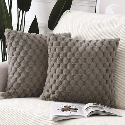 Obrázek produktu pro Sada dvou povlaků na polštáře z umělé kožešiny, barva taupe, rozměr 50 x 50 cm