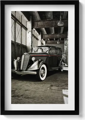 Produktbild von Oldtimer in einer alten Fabrik– Wandbild mit Rahmen – Gerahmtes Bild  – Wanddekoration – 40x60 cm –  Schwarz