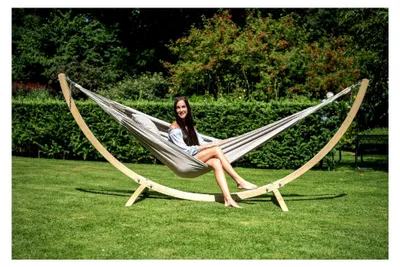 Produktbild von Hängemattengestell für Einzelhängematten | Aus 100%Holz oder Metall | Fairtrade | 3 Designs verfügbar | Flexibel & Belastbar