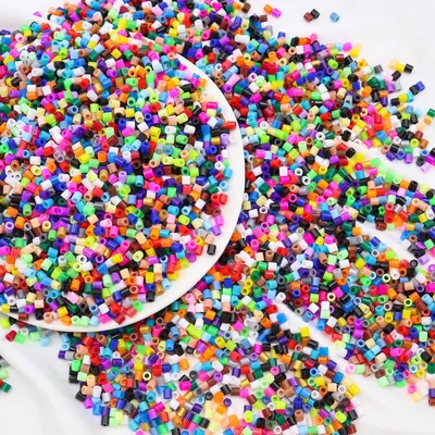 Immagine prodotto di 10.000 perline da stirare in più di 50 colori, ideali per progetti creativi