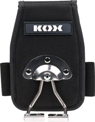 Produktbild von KOX Sappiehalter für Forstarbeit mit Schnappverschluss, breiter Gürtelschlaufe und schwingender rostfreier Edelstahl-Halterung