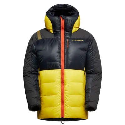 La Sportiva Olympus Tech Down Parka in Schwarz und Gelb; isolierte Herrenjacke mit Kapuze.