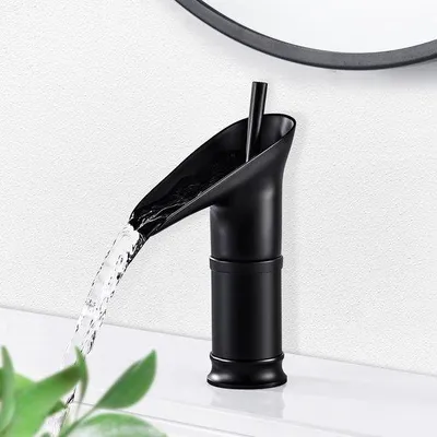 Image de Robinet de lavabo noir mat Unyqoos® avec effet cascade – Mitigeur à levier unique en laiton massif, comprenant 2 tuyaux de raccordement de 60 cm