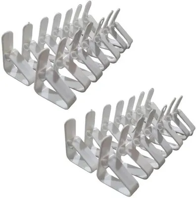 Immagine prodotto di Uniqoos® Set di 28 fermagli per tovaglia – clip in plastica robusta, adatti per interni ed esterni, regolabili per diverse dimensioni di tavolo, facili da applicare