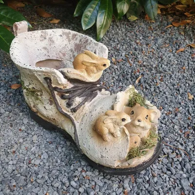Produktbild von Gartenfigur Pflanzschuh mit Hasenfamilie zum bepflanzen 12 cm