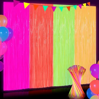 Productafbeelding van Lametta gordijnen - Decoratie voor een neonfeest - 4 stuks, elk 200 cm lang