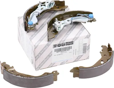 Produktbild von Fiat Bremsbackensatz hinten original+ABS 71739597