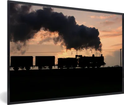 Produktbild von MuchoWow® MuchoWow® Gerahmtes Poster Eine Dampflokomotive bei Sonnenuntergang 60x40 cm - Poster mit zchwarzem Bilderrahmen - Printing - Wanddeko Schlafzimmer