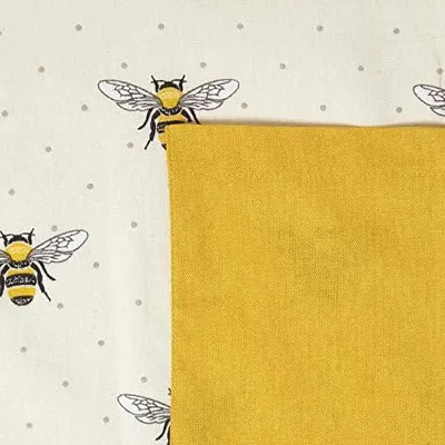 Produktbild von Küchenschürze mit Bienen-Motiv in Gelb-Weiß, 70x85 cm aus Baumwolle