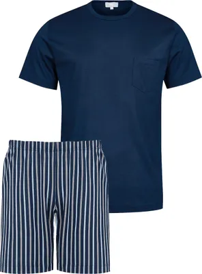 Produktbild von Mey Portimo Schlafanzug Unifarbenes Kurzarm-Shirt und gestreifte kurze Hose im Set, Elastischer Komfortbund, Legere Passform