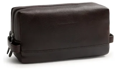 Image de La trousse de toilette Chesterfield Brand Montelaro, en cuir, 27 cm