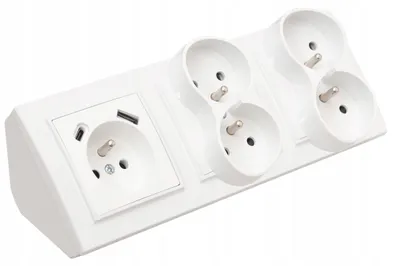 Produktbild von Adelid Quadra Fünffach-Steckdose mit USB-C Schreibtisch Weiß