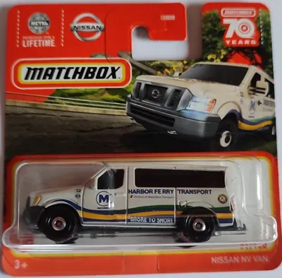 Immagine prodotto di Matchbox Nissan NV Van grigio chiaro 71/100 Serie 2023 Trasporto traghetti portuali