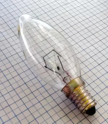 Immagine prodotto di Lampadina 240V 60W attacco E14, vetro trasparente, dimensioni 35x100mm