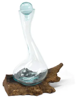 Image de Verre coulé sur bois - Décanteur à vin
