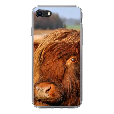 Produktbild von MuchoWow® Handyhülle Schutzhülle Hülle für iPhone SE 2020 Schottischer Highlander - Gras - Baum Silikon Softcase Handy Hülle - Kartenbesitzer
