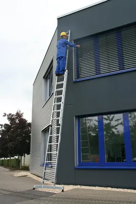 Produktbild von Günzburger Steigtechnik Sprossen-Schiebeleiter 2tlg. mit nivello-Traverse 2 x 12 Sprossen - 020412