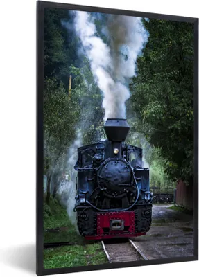 Produktbild von MuchoWow® Gerahmtes Poster Eine Dampflokomotive in den grünen Wäldern 60x90 cm - Poster mit Schwarzem Bilderrahmen Wandposter Rahmen Foto Bilder - Kunst