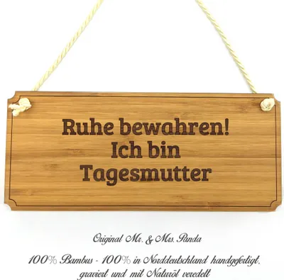 Produktbild von Mr. & Mrs. Panda Wegweiser Tagesmutter - Geschenk, Firmenschild, Holz Türschild, Shabby, Geschenkidee, Landhaus, Büroschild, Beruf, Schild, Berufsschule, Graviert