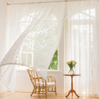 Immagine prodotto di 2 tende con frange, semitrasparenti, bianche, in voile leggero, ideali per soggiorno o camera da letto, dimensioni 132x241 cm