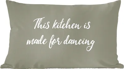 Produktbild von MuchoWow® Zierkissen Sofakissen Wohnzimmer Dekokissen 50x30 cm Sprichwörter - Zitate - Diese Küche ist zum Tanzen gemacht - Wohnzimmerdekoration - Polster mit Photo