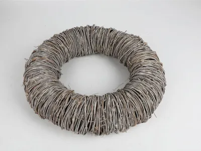 Produktbild von Weidenkranz Ø 45 cm diverse Farben | dekorativer Kranz aus Naturmaterial für Tür, Wand oder Tischdeko, auch ideal zum Basteln | 6 Stück