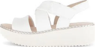 Immagine prodotto di Sandali con zeppa da donna in marrone chiaro