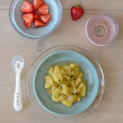 Produktbild von Baby Geschirr Set, Béaba Glas, Eukalyptus, 4-teilig, Hergestellt in Frankreich, Gesund & Langlebig