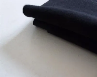 Produktbild von Elastischer Teppich für Boxen Lautsprecher  Filz Vließ schwarz 150 x 200 cm