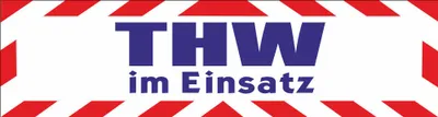 Produktbild von INDIGOS UG - Magnetschild "THW im Einsatz " mit Rahmen 30 x 8 cm - Magnetfolie für Auto / LKW / Truck / Baustelle / Firma