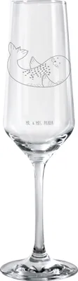 Produktbild von Mr. & Mrs. Panda Champagnerglas Robbe Liegen - Transparent - Geschenk, Lachen, Ostsee, Glas, Robben, Tiermotive, Sektflöte, Nordsee, Trinkglas, Sektglas, Sektkelch