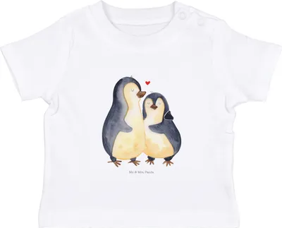 Produktbild von Mr. & Mrs. Panda  T-Shirt Pinguin umarmen 0. - 6. Monat - Weiß - Geschenk, Baby Shirt, Liebe, Verknallt, Hochzeitsgeschenk, Umarmung Verliebt, Hochzeit, Baumwollshirt