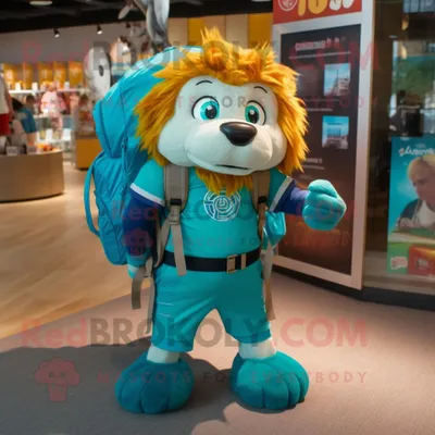 Produktbild von Blaugrüner REDBROKOLY Löwe Maskottchen Kostüm charakter bekleidet mit einem grafischen T-Shirt und Rucksäcken