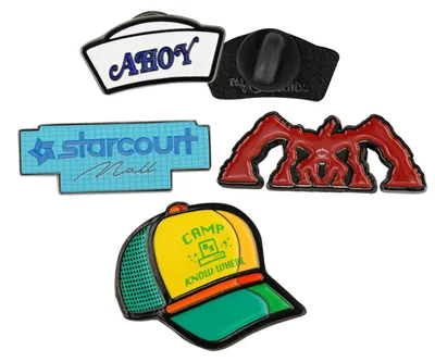 Produktbild von Stranger Things Ansteck-Pins 4er-Pack Season 3