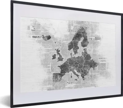 Produktbild von MuchoWow® Gerahmtes Poster Eurocard auf Zeitungspapier - schwarz und weiß 40x30 cm - Poster mit Schwarzem Bilderrahmen Wandposter Rahmen Foto Bilder - Bilderrahmen - Poster im Rahmen