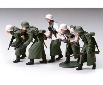 Obrázek produktu pro Tamiya 1:35 WWII Fig-Set Dt. Infant. Winter (5)