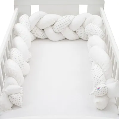 Obrázok produktu pre Ochranný mantinel do postieľky vrkoč New Baby Minka a Bodky sivý