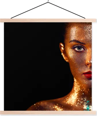 Produktbild von MuchoWow® Textilposter Make-up - Gold - Frau - Luxus - Glitzer - Kunst 40x40 cm mit holzfarbenen Rahmen - Posterleiste