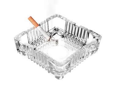Produktbild von Glasaschenbecher Eckig 10x10cm - Klassischer Kristallglas Aschenbecher Transparent, 4 Zigarettenablagen