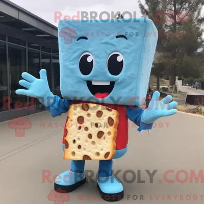 Imagen del producto de Disfraz REDBROKOLY de mascota Sky Blue Grilled Cheese Sandwich vestido con jeans acampanados y diademas