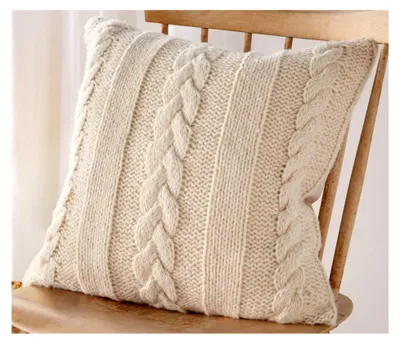 Produktbild von Kissenbezug Strick mit Zopfmuster in Beige, 45x45 cm