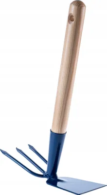 Produktbild von KADAX Hacke aus Metall, Gartenhacke mit Stiel aus Holz, Doppelhacke für Garten zum Lockern