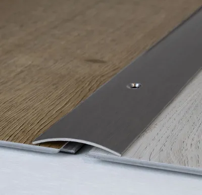 Produktbild von Übergangsprofil | Edelstahl | Edelstahl matt | Breite 37 mm | Höhe 4 mm | Länge 900 mm | Selbstklebend | Übergangsschiene | 1 Stück