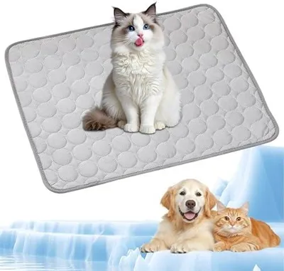 Produktbild von Haustier Kühlmatte, Selbstkühlende Hundematte, Kühldecke Katzen mit Kühlendes Gewebe, Ungiftig Kühlkissen für Haustiere, Waschbar Hund Kältematte für Zuhause, im Freien und im Auto, 62x50cm, M, Grau