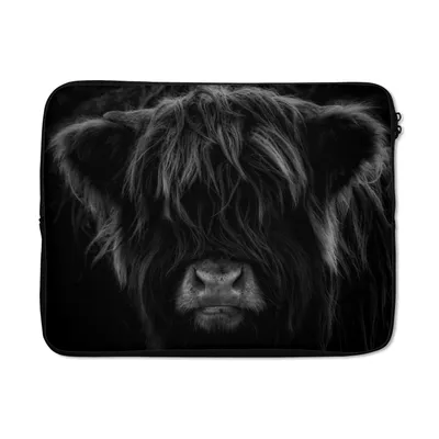 Produktbild von MuchoWow® Laptop Hülle 15 Zoll Schottischer Highlander - Kuh - Porträt - Tiere - Schwarz - Weiß Laptoptasche - Laptoptasche - Sleeve - Rundum-Schutz