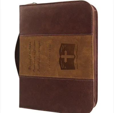 Produktbild von Famanu Bibelcover - Elegante und praktische Schutzhülle für die Bibel